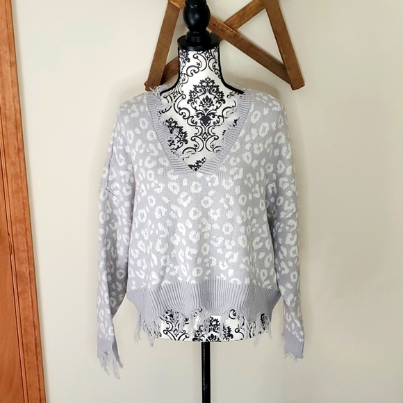 Rue21 Sweaters - Rue 21 Junior's Pullover Sweater EUC